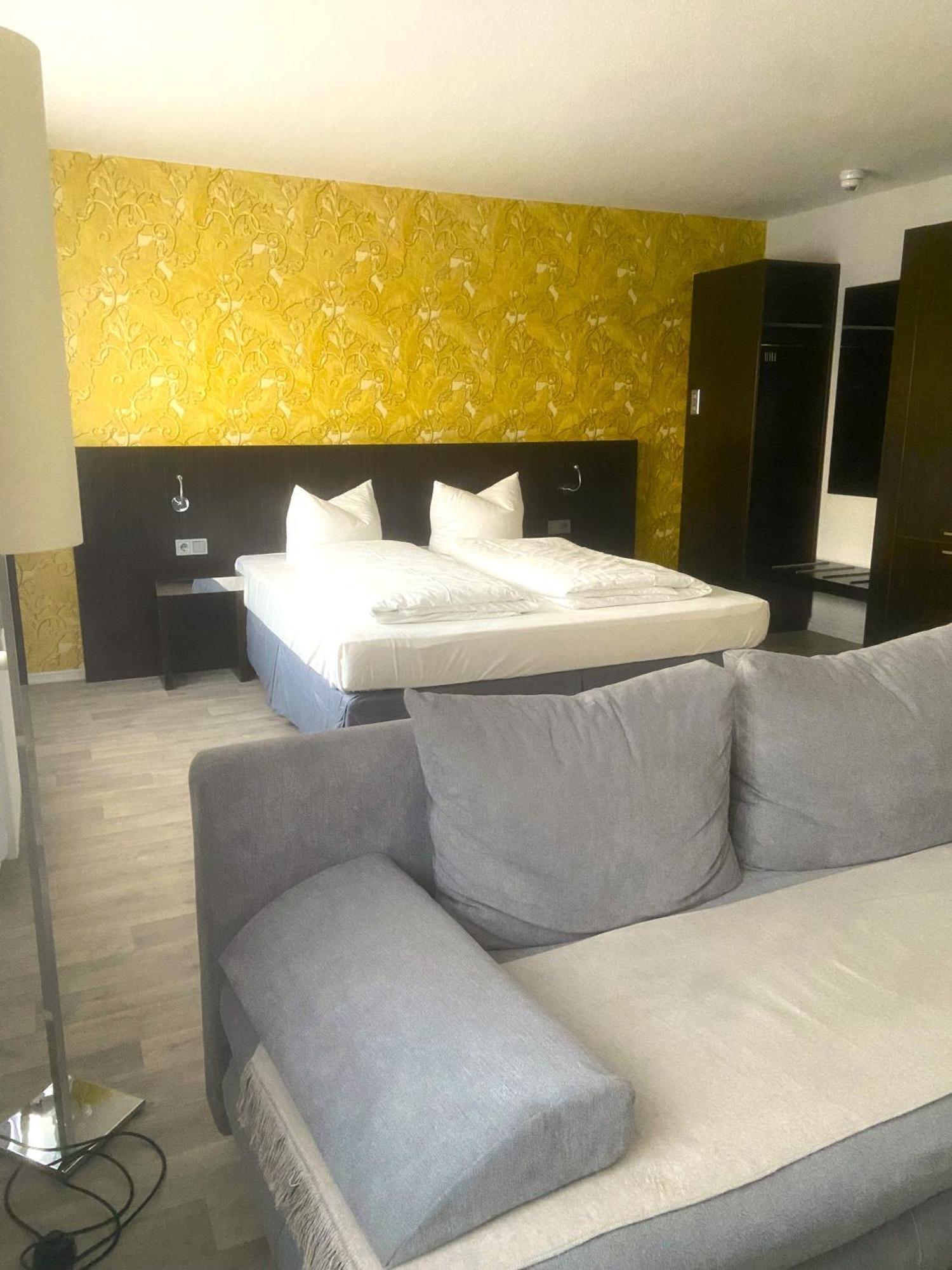 Hotel 22 Dessau-Rosslau Extérieur photo