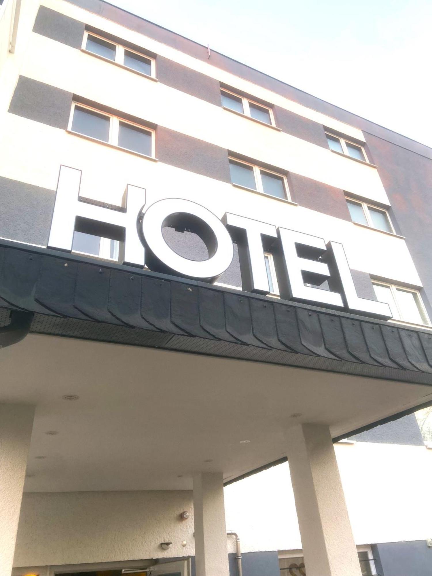Hotel 22 Dessau-Rosslau Extérieur photo